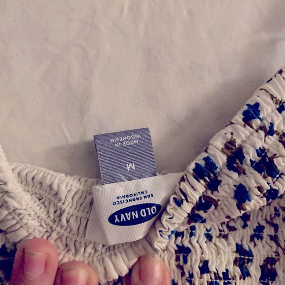 Old Navy Fit and Flare Cami Dress - Picture 4 of 6